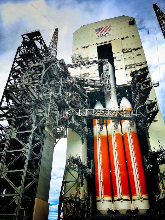 Die Delta IV Heavy ist mit 70,7 Meter Höhe die grösste Rakete in Diensten der NASA. Ein Start kostet 350 Millionen Dollar.