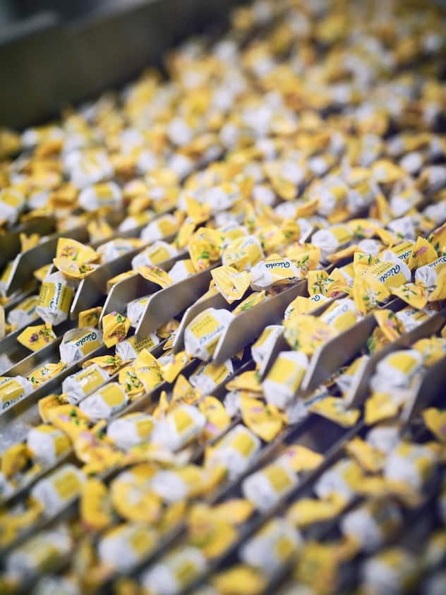 <p>Exportschlager: 93 Prozent der Ricola-Bonbons gehen ins Ausland. Sämtliche Kräuterzucker sind Swiss made.</p>