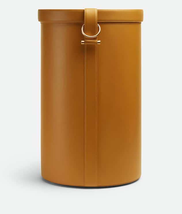 <p>Ab ins Körbchen: Bottega Veneta Laundry Basket, 5300 Fr.</p>