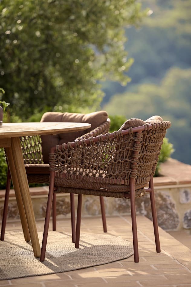 <p>Der Cane-line-Stil ist geprägt durch natürliche Materialien und sanfte Farben.</p>