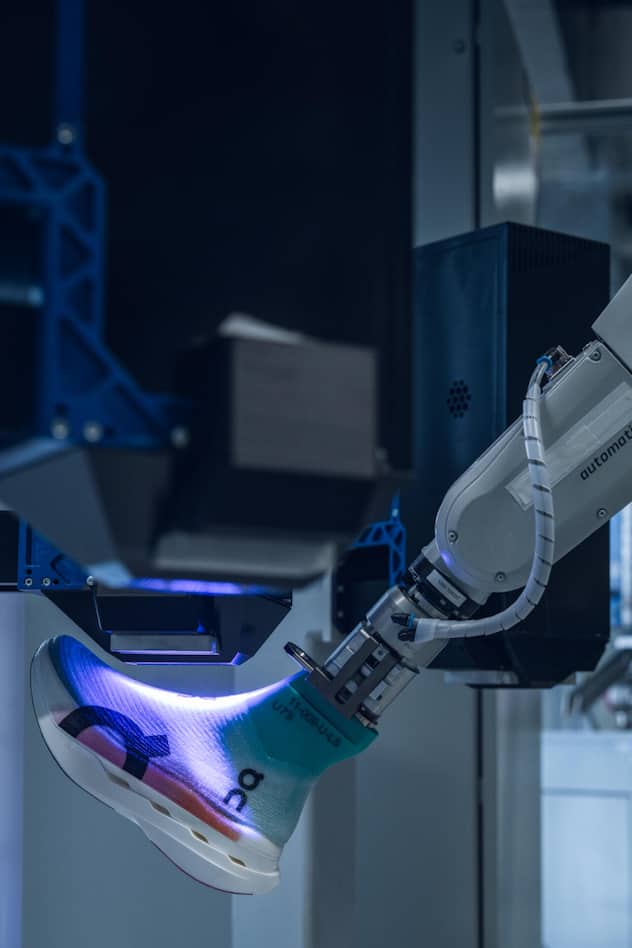 <p>Das UV-Licht trocknet und festigt die Tinte.</p>