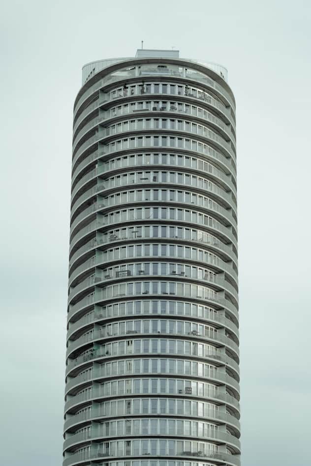 <p>Der JaBee-Tower in Dübendorf war einst das höchste Wohnhaus der Schweiz.</p>