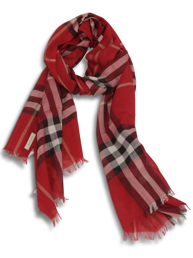 <p>Schal aus Kaschmir von Burberry, 495 Fr.</p>