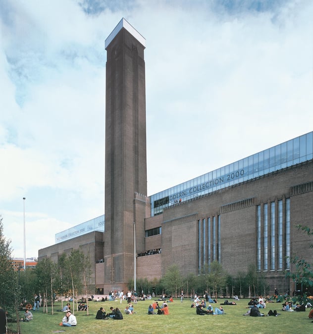 <p>Tate Modern</p><p>Das Museum in einem ehemaligen Kraftwerk in London war ein erster Meilen­stein für Herzog und de Meuron.</p>