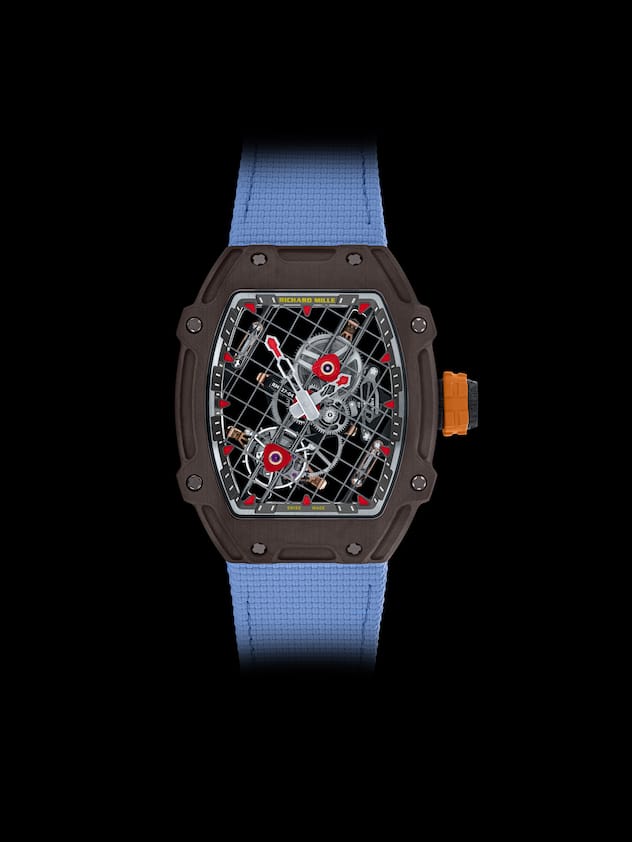 RM 27-04 TOURBILLON RAFAEL NADAL Das Modell wurde anlässlich der zehnjährigen Partnerschaft mit dem Tennisspieler kreiert, wiegt 30 Gramm inklusive Band, hält 12 000 G stand und kostet eine Million Franken.