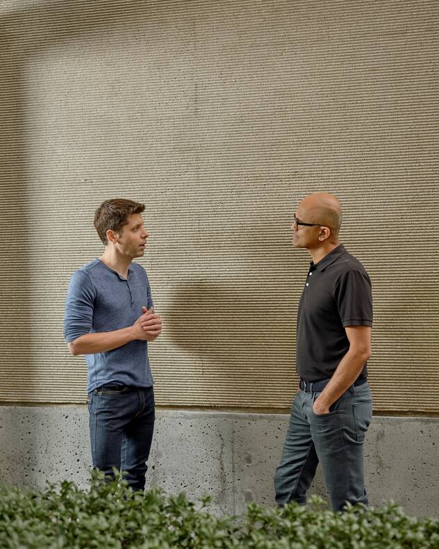 Satya Nadella (r.) investiert mit ­Microsoft rund zehn Milliarden Dollar in Sam Altmans Firma OpenAI, die Schöpferin des KI-Tools ChatGPT.