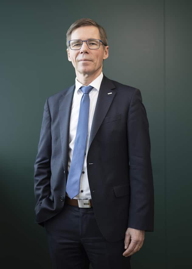 Partnersin TechnologyETH-Präsident Joël Mesot setzt auf die bewährte Zusammen­arbeit mit Technologiekonzernen.