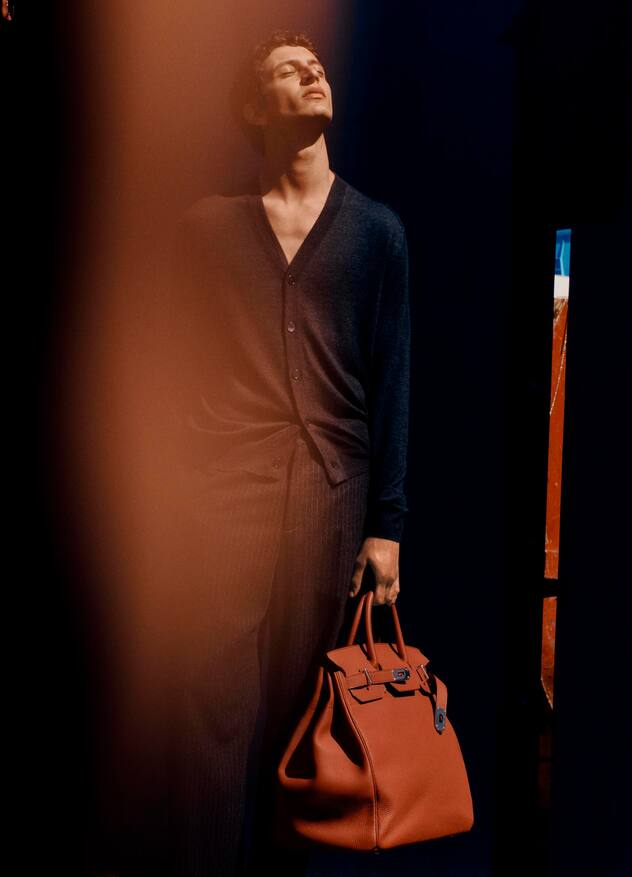 die tasche der taschenDie Kelly Bag mit ihrer schönen Geschichte gehört zum Begehrtesten, was Hermès zu bieten hat.