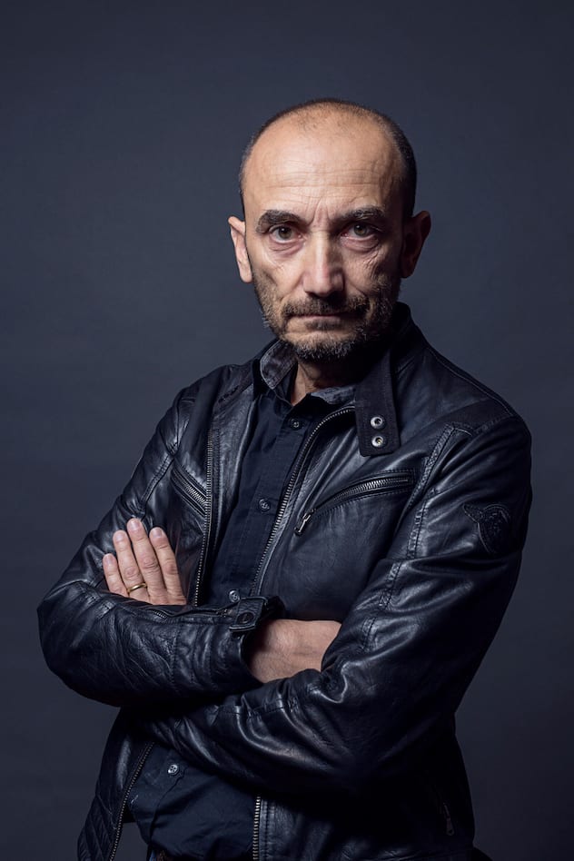 Claudio Domenicali ist seit 2013 CEO bei Ducati. Er ist selbst ein ambitionierter Biker, viel auf Rennstrecken unterwegs. Er studierte Maschinenbau in Bologna, der Heimat von Ducati, und stiess 1991, direkt nach dem Studium, zur Firma. Im November 2025 wird er 60  Jahre alt.