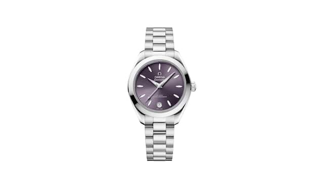 <p>Omega kombiniert Edelstahl mit einem lavendelfarbenen Zifferblatt.</p>