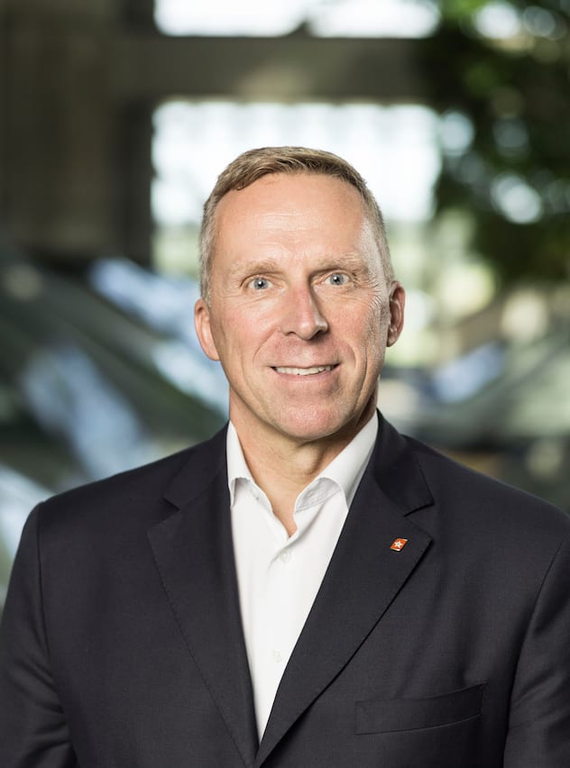 Portrait of Bernd Bauer, CEO of Swiss Airline Edelweiss Air, taken at Zurich AirportOperation Center 1 in Zurich-Kloten, Switzerland, on August 25, 2015. Edelweiss Air is owned by Swiss International Air Lines and the Lufthansa Group. (KEYSTONE/Christian Beutler)Bernd Bauer, CEO der Fluggesellschaft Edelweiss Air portraitiert am 25. August 2015 im Operation Center 1 am Flughafen Zuerich. (KEYSTONE/Christian Beutler)