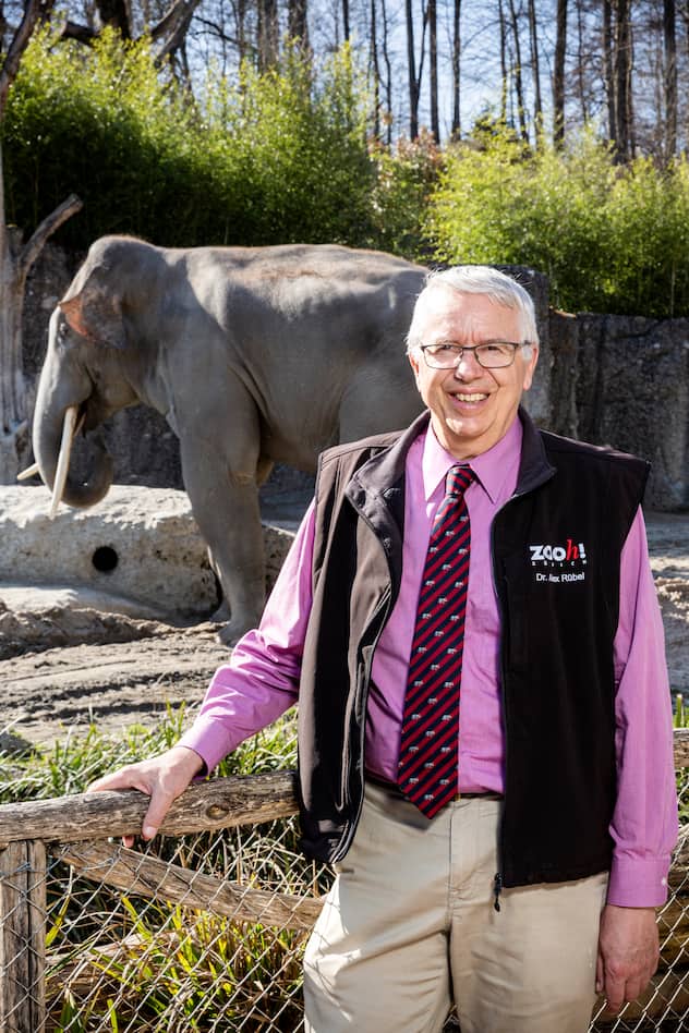 ZUERICH, 18.03.2020 - .Direktor Alex Ruebel beim Kaeng Krachan Elefantenpark im Zoo Zuerich. ..Der Direktor des Zoo Zuerich, Alex Ruebel, wird ende Juni nach fast 30 jaehriger Taetigkeit pensioniert. (KEYSTONE/Pascal Mora)