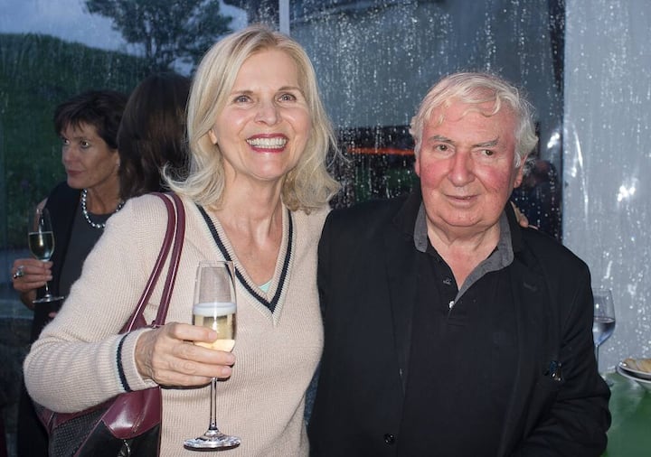 Hildegard Schwaninger, Klatschkolumnistin; Jürg Ramspeck