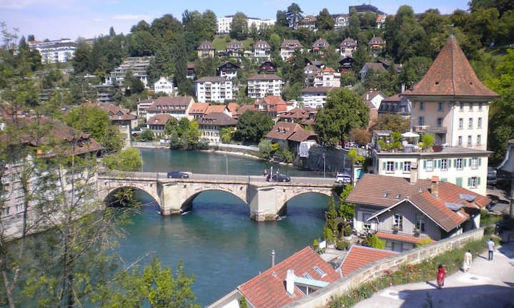 Platz 10: Bern Auch die Stadt an der Aare gehört mit den Schweizer Lebenskosten zu den teuersten weltweit für Ausländer. 
Pixabay