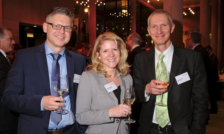 Andreas P. Seonbuchner, CFO, Namics AG;
Sonja Wildberger, Finance Director, Lyreco Switzerland AG;
Thomas Geier, CFO, Netcetera AG