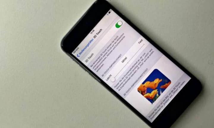 96 Sensoren unter dem Display erfassen den Druck des Fingers oder Daumens. Nutzer können die Funktion in den Systemeinstellungen auch ausschalten – oder feiner einstellen, sodass das Display schneller auf Druck reagiert.