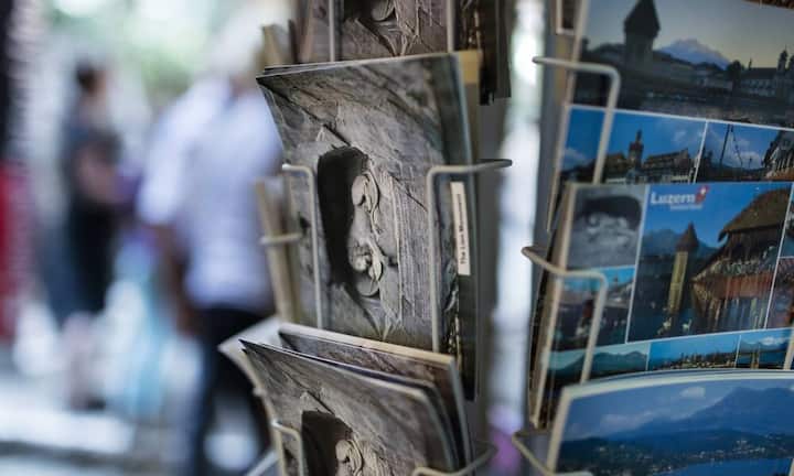 Luzern schafft es bei der Erwerbsquote auf Platz 3. Der Lutfbelastungs-Index erreicht die dritte Stufe. Bei Museen und Einfamilienhäuser markiert die Stadt den unteren Bereich: Bei beiden Aspekte gelingt nur der sechste Platz.