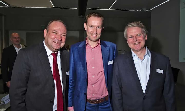 Jens Maier, Referent, Lehrbeauftragter und Projektleiter, I.FPM-HSG;
Hermann Arnold, VRP, Haufe-umantis AG;
Philip Tidd, Architekt, Head of Consulting EMEA & Principal, EMEA Gensler