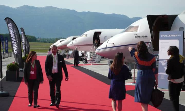 Auch Bombardier ist mit zahlreichen Geschäftsflugzeugen am Start.