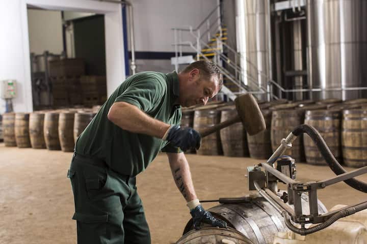 In der Destillerie Glen Grant wird auf die Reifung in ehemaligen Bourbon- und Sherry-Fässern gesetzt.