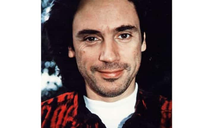 1993: Lancierung der Swatch Musicall mit Weckfunktion und Melodie von Jean-Michel Jarre.