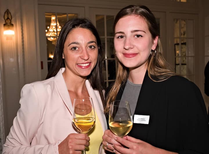 Elena Mirchevska, Accor Hotels Zürich; Lisa Widmer, Farner Consulting
