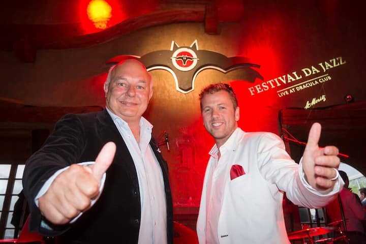 Rolf Sachs; Christian Jott Jenny