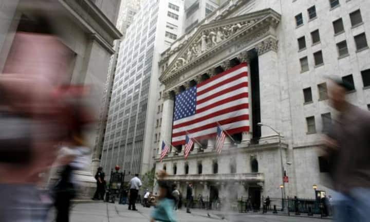 6. US-amerikanische Senior LoansSenior Loans bieten einen Renditeaufschlag von 4 Prozent gegenüber Investment Grade-Unternehmensanleihen mit kurzen Laufzeiten. Das ist attraktiv, selbst wenn die Ausfallquoten bis auf die langfristigen Durchschnitte steigen.