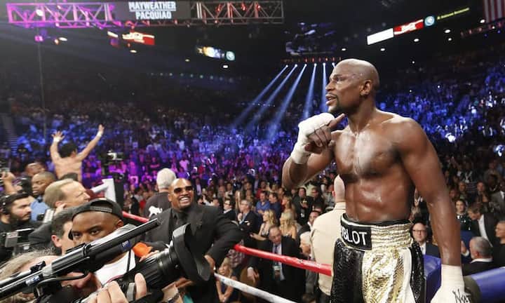 Platz 1: Floyd Mayweather Zum bestbezahlten Prominenten kürt «Forbes» Floyd Mayweather. Der Boxer soll in den vergangenen zwölf Monaten 300 Millionen Dollar eingenommen haben. Den Grossteil erwirtschaftete er mit seinem Sieg gegen seinen philippinischen Kontrahenten Manny Pacquiao.Bilder: Keystone