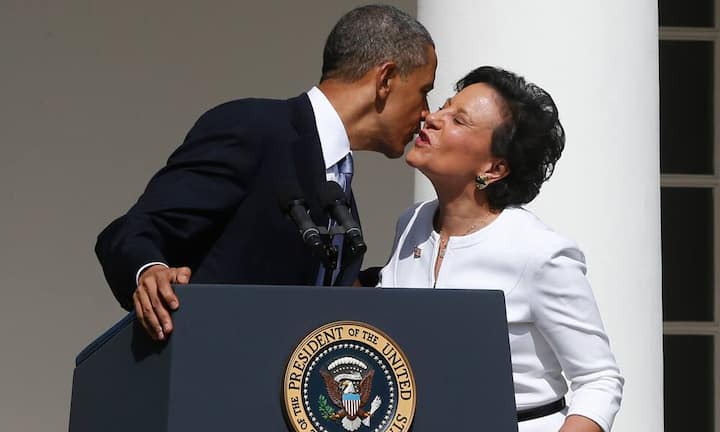 Freihandel ist zweischneidig: «Freihandel ist schrecklich. Freihandel kann wunderbar sein, wenn man kluge Leute hat. Aber wir haben dumme Leute.» In dem Fall meint er die aktuelle Regierung unter Barack Obama.