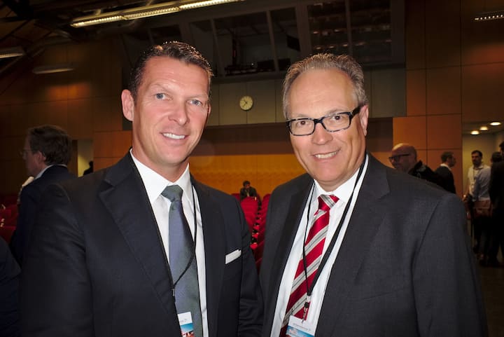 Beat Rüttimann, Vice President Client Relationship Manager, Pictet North America Advisors S.A.;
Jürg Werner, CEO, Metall Zug AG (v.l.n.r.)