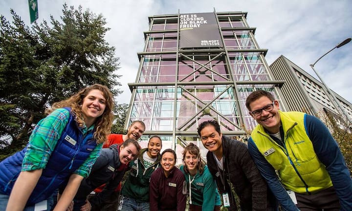 REI: SonderurlaubDie Firma REI bietet ihren Mitarbeitern zwei zusätzliche freie Tage bei voller Bezahlung. An den sogenannten «Yay Days» sollen die Leute ihre Lieblingsaktivitäten im Freien geniessen.PR