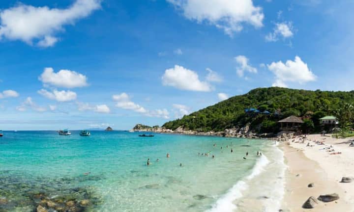 Thailand
Wenignutzer: In allen vier anderen Destinationen berechnen Schweizer Anbieter den gleichen Preis. Die Swisscom verlangt 30 Franken, Sunrise 55 und Salt 82. Von den ausländischen Anbietern ist in Australien, Brasilien und Thailand der italienische Anbieter Wind mit umgerechnet 22 Franken am günstigsten.