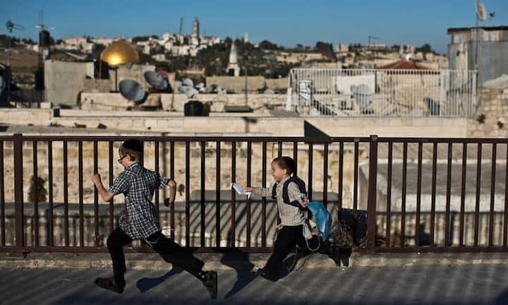 Platz 9: Israel Israel ist das am höchsten bewertete Land des mittleren Ostens des Legatum Institute Subindexes. Israel hat mit 82,5 Jahren die achthöchste Lebenserwartung des Planeten.