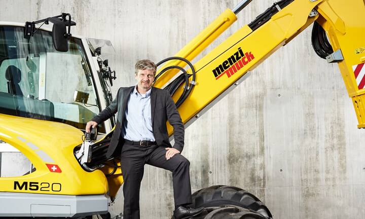 Ein Augenschein bei Swiss Champions: Diese fünf Schweizer KMUs zählen zu den Besten ihrer Branche.
Menzi Muck
CEO: Hansjörg Lipp
Sitz: Kriessern SG
Gründung: 1966
Branche: Baumaschinen
Mitarbeiter: 235
Umsatz: 55 - 60 Millionen Franken