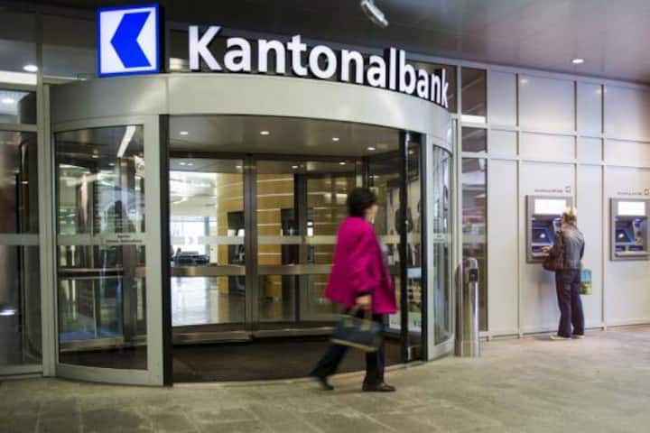 Luzerner Kantonalbank
Zinsen: 41.50 Franken
Spesen: 45 Franken
Total: -3.50 Franken