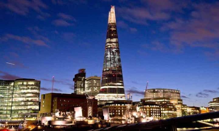 3. Platz: The Shard - London, England. Mit 310 Metern Höhe das höchste Gebäude Europas. Das von Stararchitekt Renzo Piano pyramidenförmig erbaute Gebäude kostete 1,9 Milliarden Dollar.