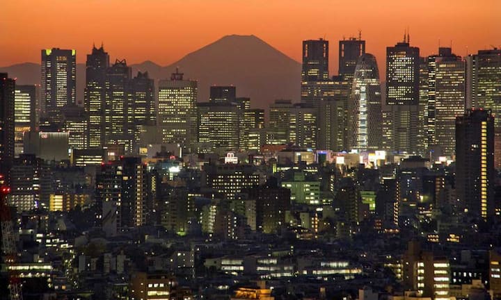 1. Tokio
Mit dem ersten Rang in der digitalen Sicherheit, dem achten in der gesundheitlichen, dem fünften in der infrastrukturellen sowie dem dritten in der persönlichen Sicherheit schafft es Tokio auf den ersten Platz.