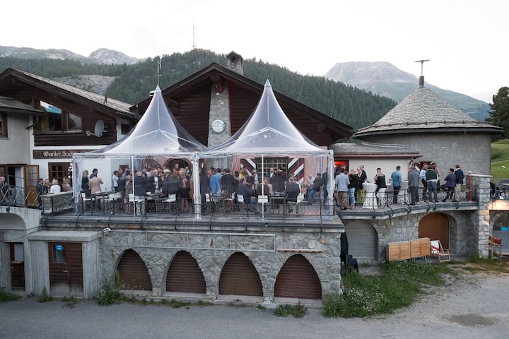 Der Dracula Club in St. Moritz