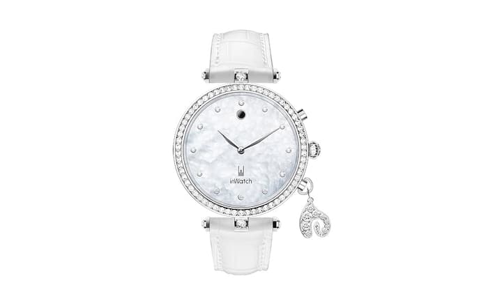 Swarovski hat Erfahrung im Geschäft mit der Smartphone-Verzierung. Zusammen mit dem chinesischen Anbieter inWatch haben die Österreicher bereits die Uhr «Her» lanciert. Das reich geschmückte Modell wurde ebenfalls für Frauen konzipiert.