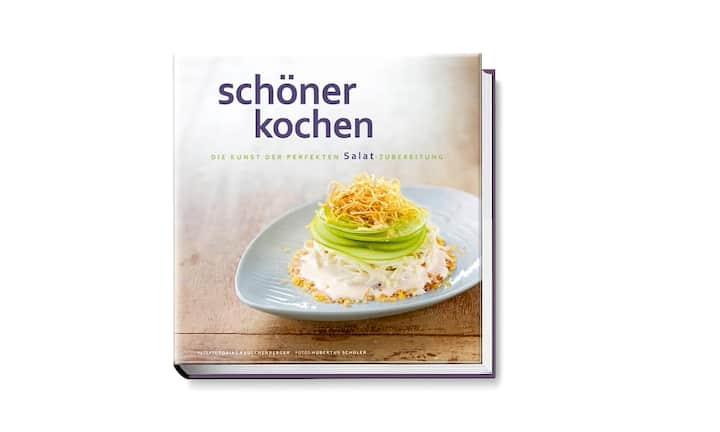 Der Kreativität bei der Zubereitung von Salaten und Dressings sind keine Grenzen gesetzt. Doch leider ist das Potenzial nicht immer in gleichem Masse abrufbar. Hier hilft die Ausgabe «Salat» aus der Reihe «Schöner kochen». Wer darüber hinaus noch wissen will, wie sich neuzeitliche Kreationen anrichten lassen, ist mit diesem Buch bestens bedient.
«Schöner kochen – Salat», Becker Joest Volk Verlag, ca. 38 Fr.