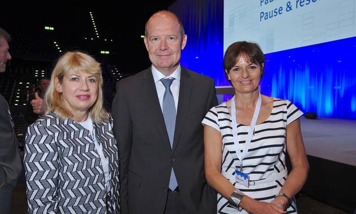 Christiane Leister, Leister AG;
Valentin Vogt, Arbeitgeber-Präsident;
Ruth Metzler-Arnold, Präsidentin Switzerland Global Enterprise