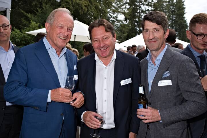 JÃ¶rg Neef, Hirzel.Neef.Schmid.Konsulenten;Pascal Gentinetta, Bank Julius BÃ¤r & Co. AG;David B. Sarasin, Bank Linth LLB AG