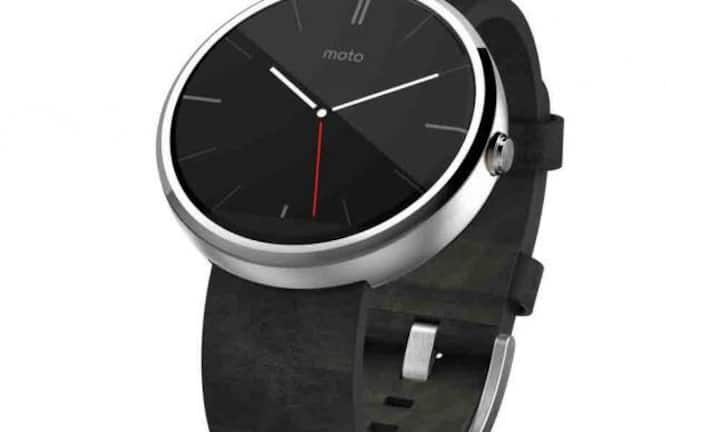 Sie zeigt nicht nur die Zeit, sondern auch SMS, E-Mails oder Social-Media-Posts von Freunden.