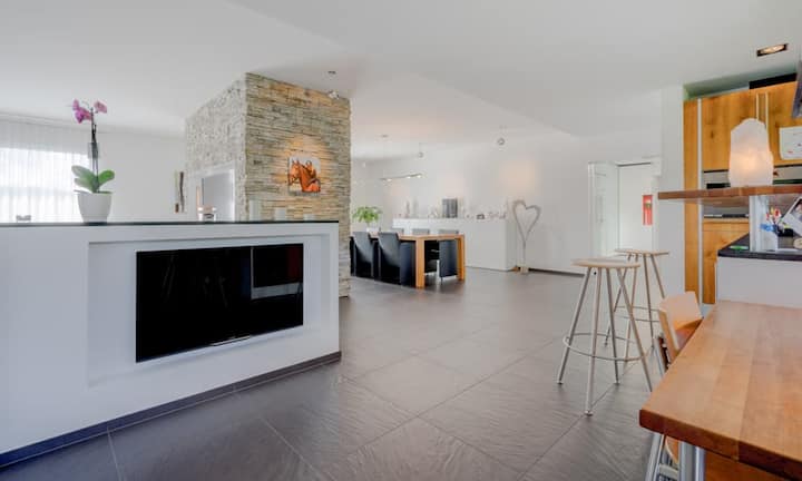 Alle Räume verfügen über eine Fussbodenheizung.