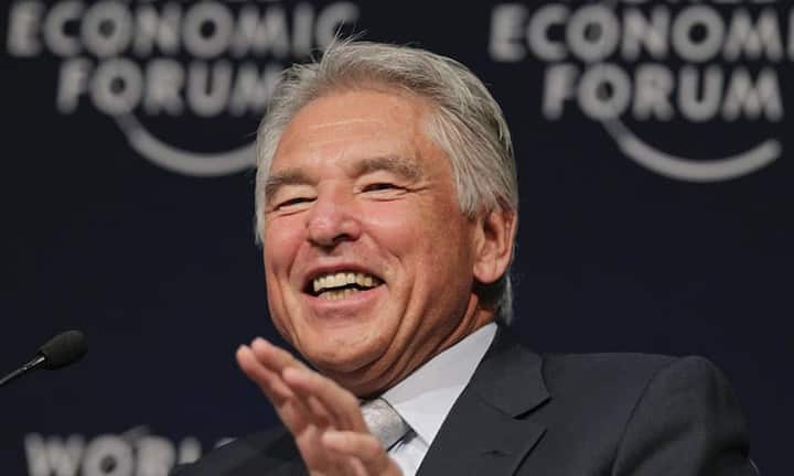 … Nestlé-CEO Peter Brabeck-Letmathe, der alten und neuen Nummer 1. Das ausführliche Wirtschafts-Ranking sowie die Platzierungen in den Kategorien Wirtschaftsanwälte, Ökonomen und PR-Berater finden Sie in der BILANZ 23/2012, ab 14. Dezember im Kiosk.