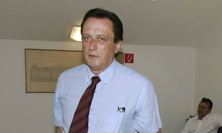 Aus dieser Zeit kennt Stadelmann den Spielervermittler Vinicio Fioranelli, der einst Vizepräsident bei den Ostschweizern war und als guter Freund von Petkovic gilt. Fioranelli war es, der Petkovic 1987 in die Schweiz geholt hatte und ihn auch 2012 von Sion zu Lazio Rom lotste. Reuters