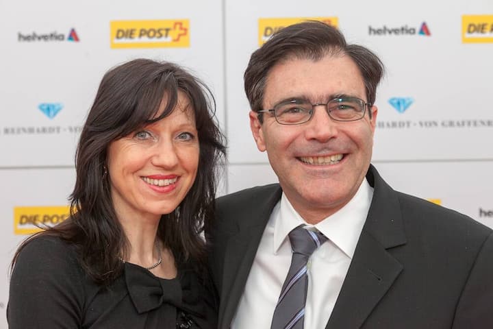 Gaby Mollet; Daniel Mollet, Leiter Kommunikation Die Post