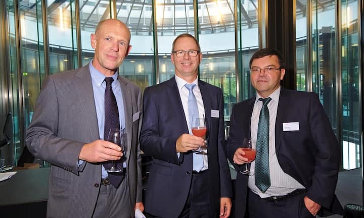 Charlie Matter, CEO, Finnova AG Bankware;
Philipp Perego, Head of Banking Services, Swisscom (Schweiz) AG;
René Maier, Chefredaktor, Schweizer Bank