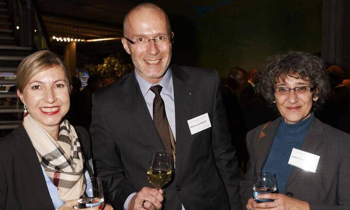 v.l.n.r. Sabina Cadalbert; Erdgas Zürich AG, Michel Loris-Melikoff; Geschäftsführer der Umwelt Arena Spreitenbach, Rafaela Garcia